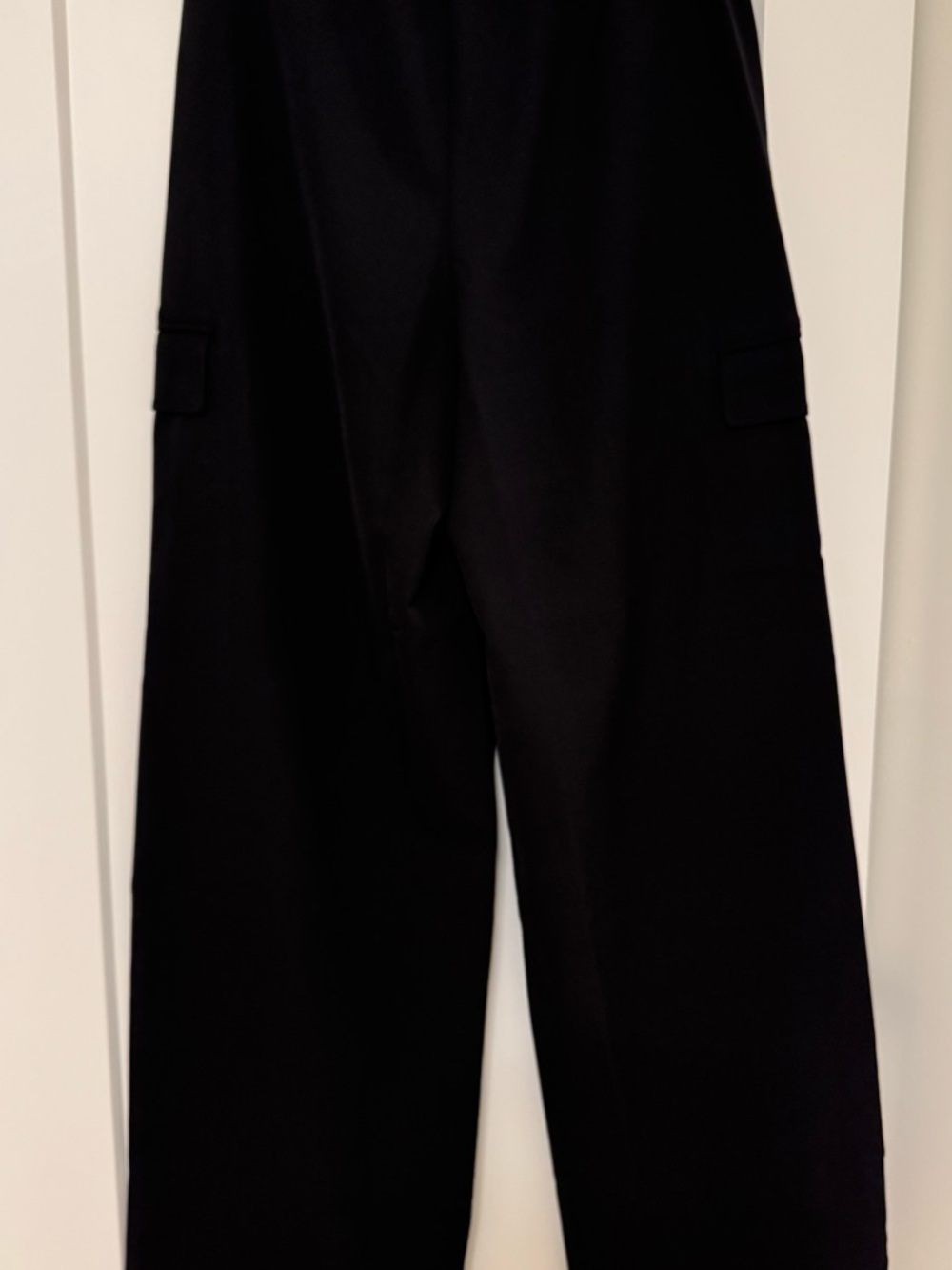 Athleta Promenade Cargo Pant in Black, size Small - Picture 3 of 6